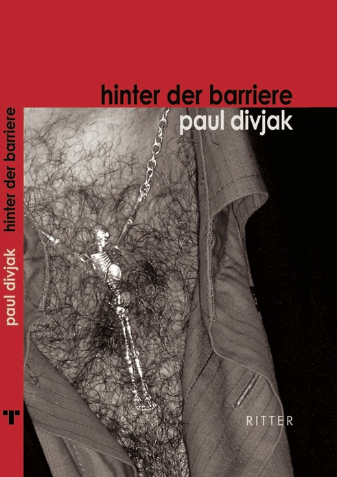 Paul Divjak hinter der barriere