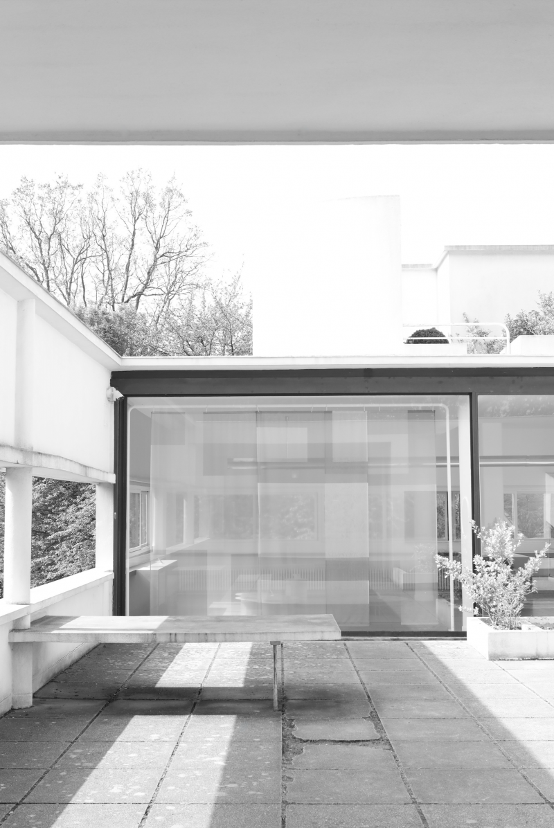 VILLA SAVOYE by LE CORBUSIER (c) Michael Dürr -  12.01.45